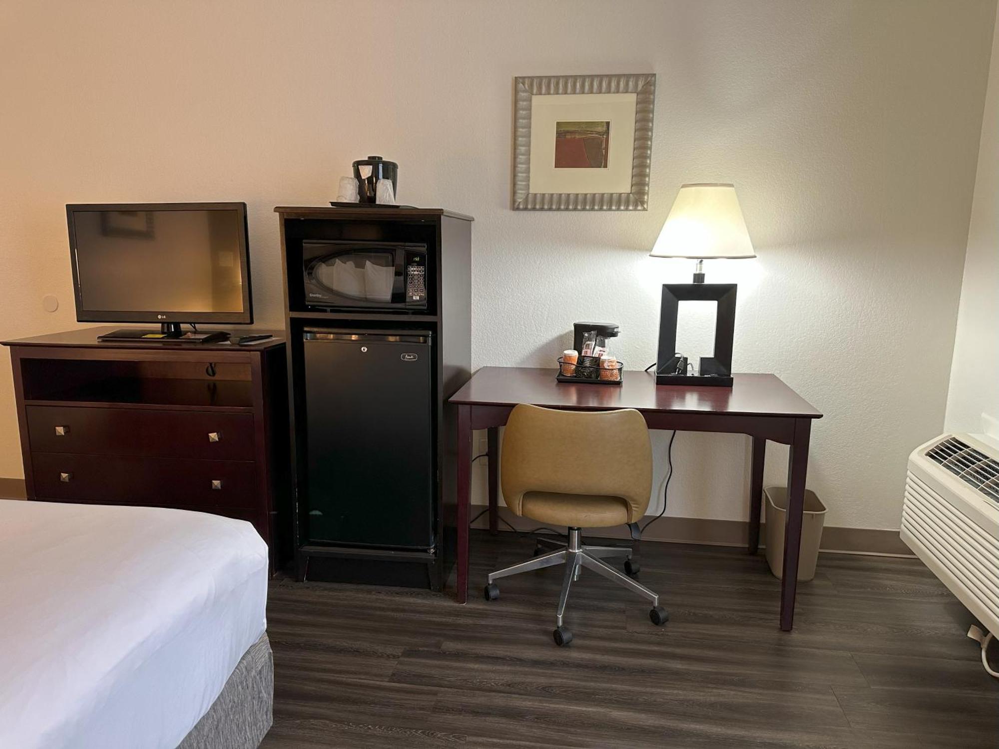 Quality Inn & Suites Эверетт Экстерьер фото