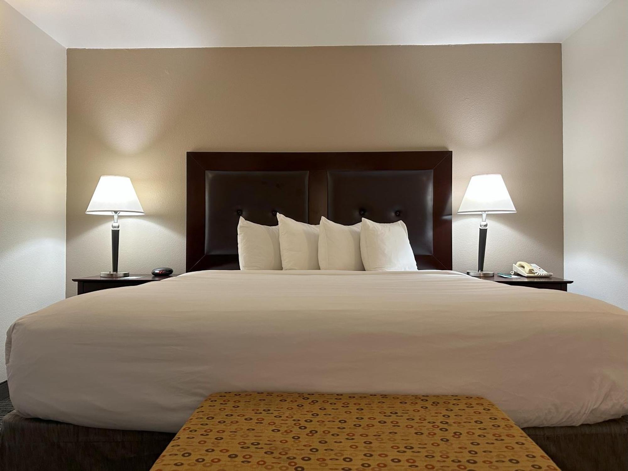 Quality Inn & Suites Эверетт Экстерьер фото