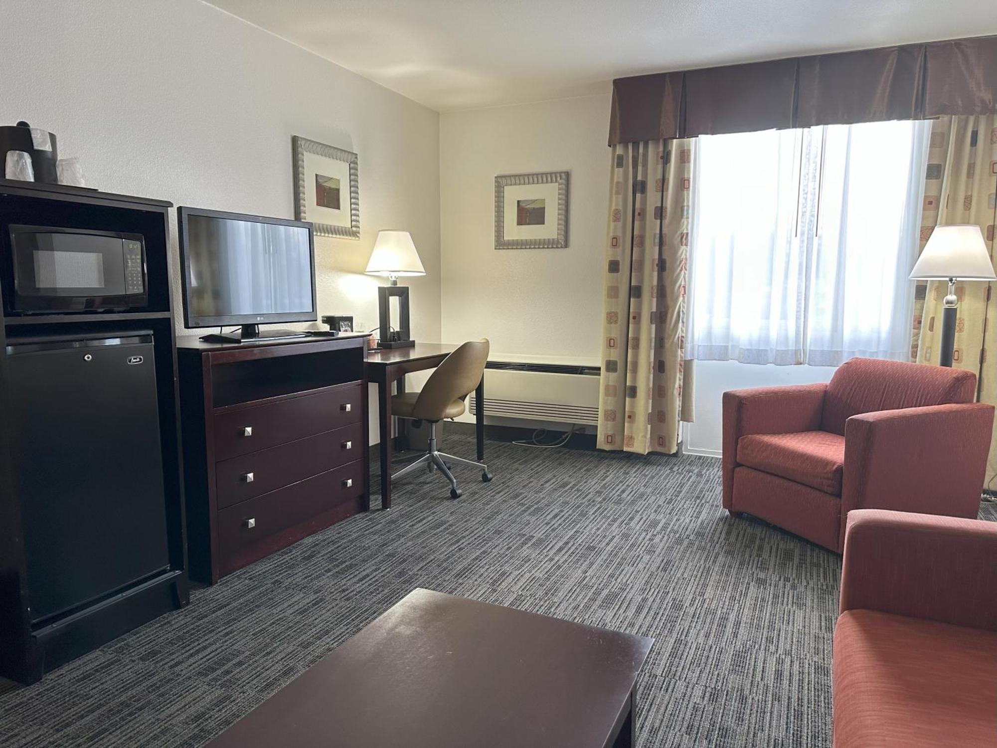 Quality Inn & Suites Эверетт Экстерьер фото